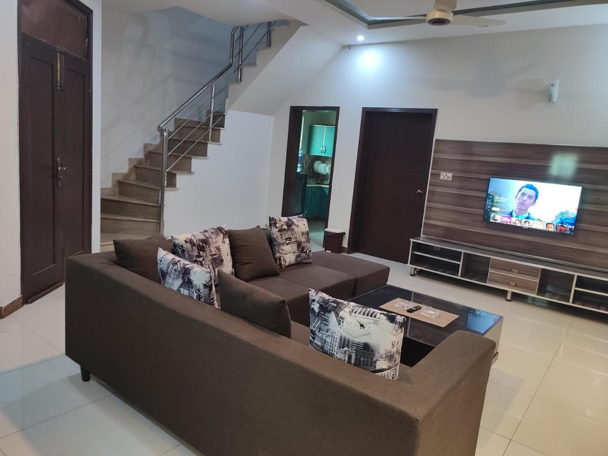 Fully Serviced Holiday Home Near Lahore Ring Road Extérieur photo