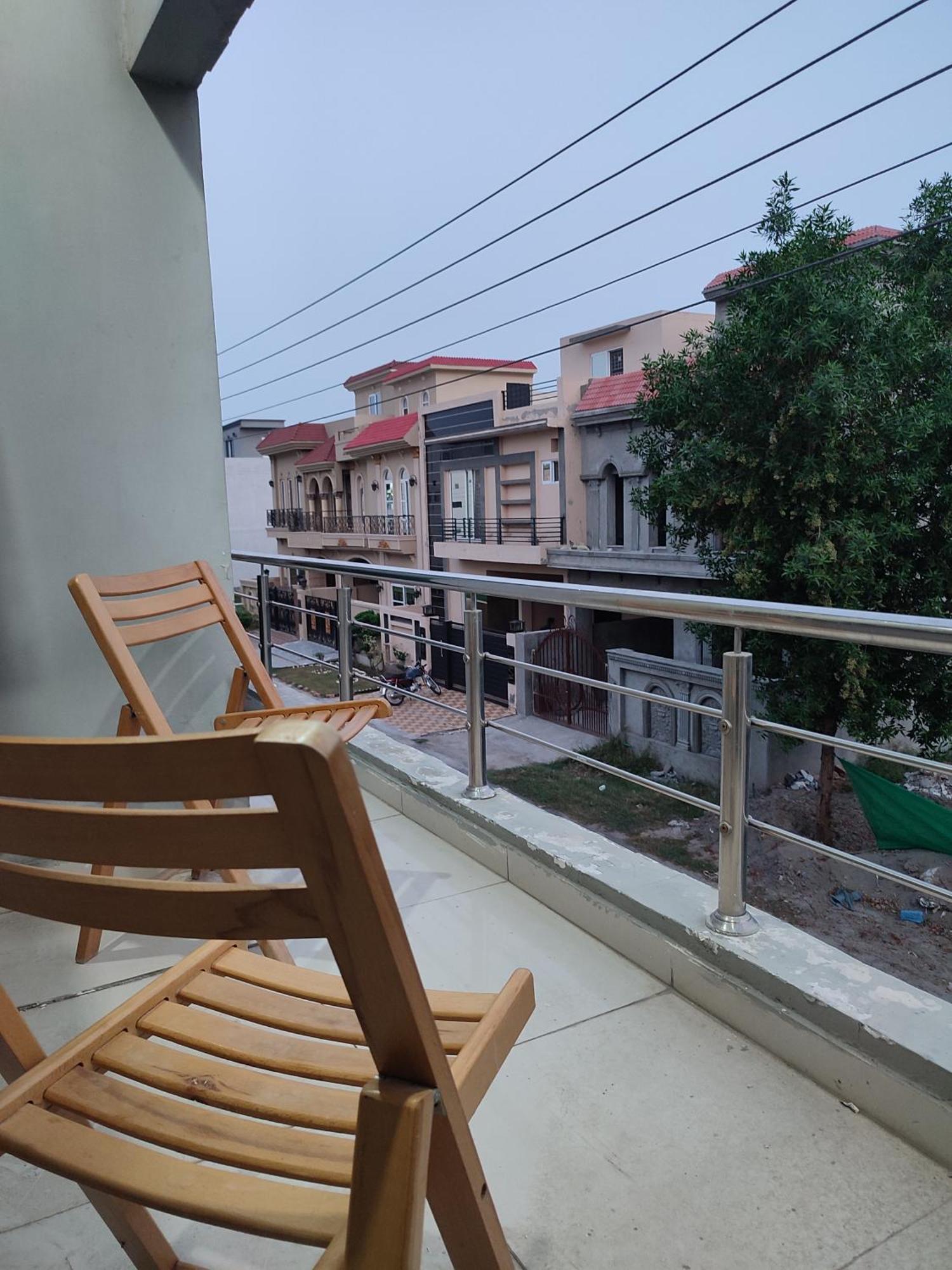 Fully Serviced Holiday Home Near Lahore Ring Road Extérieur photo